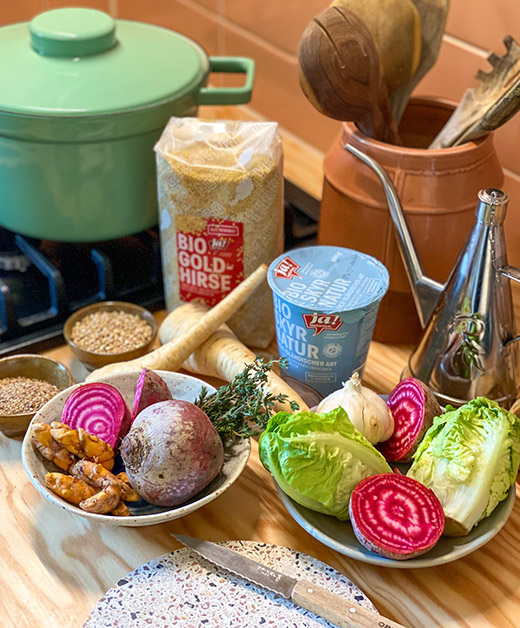 Golden Bowl von Ja! Natürlich und Karma Food