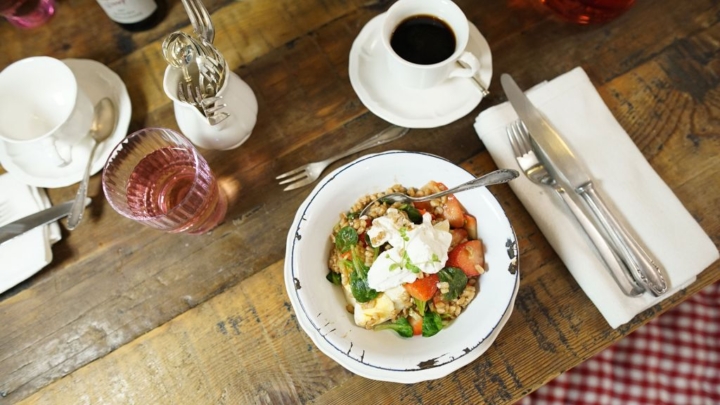 Aus der Frühstückspension: Alles Salat