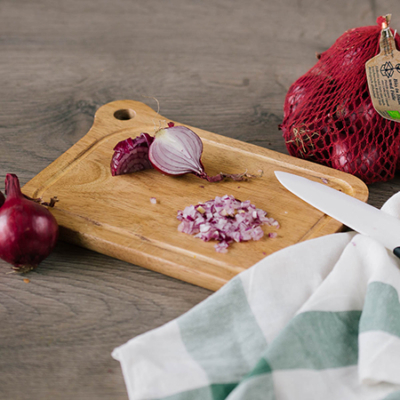 Geschnittene Bio-Zwiebel.