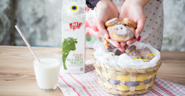 Selbstgemachte Glücksbringer: Rezept für Schweinderl aus Germteig