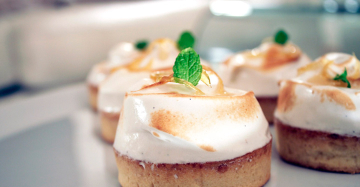 Zitronen-Meringue-Tartelettes