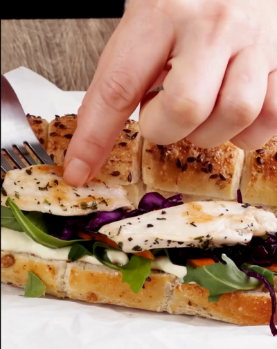 Donauwelle Wiesenhendl Sandwich