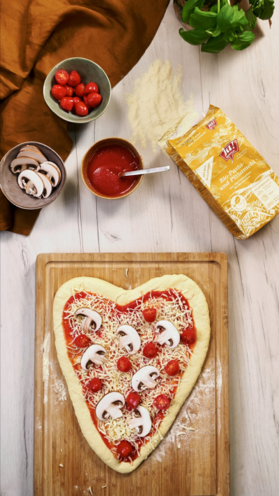 Herzpizza Hartweizenmehl Valentinstag