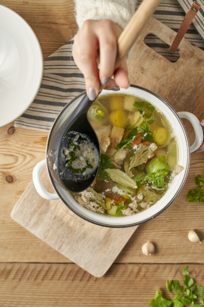 Hühnersuppe Wiesenhendl