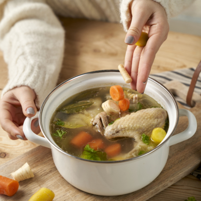 Hühnersuppe Wiesenhendl