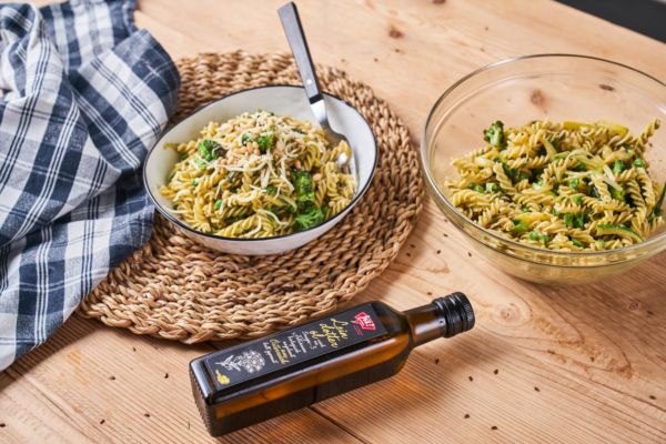 Spirelli mit Leindotter-Walnuss-Pesto