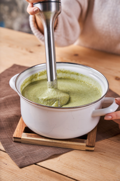 Geröstete Karfiolsuppe mit Hanföl
