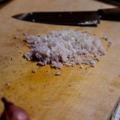 Bio-Wiesenhendl mit Pilzjus & knusprigem Bio-Seewinkler Reis