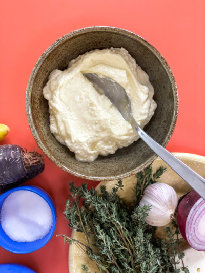 Gnocchi-Bowl rote Rübe Feta