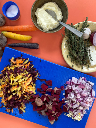Gnocchi-Bowl rote Rübe Feta