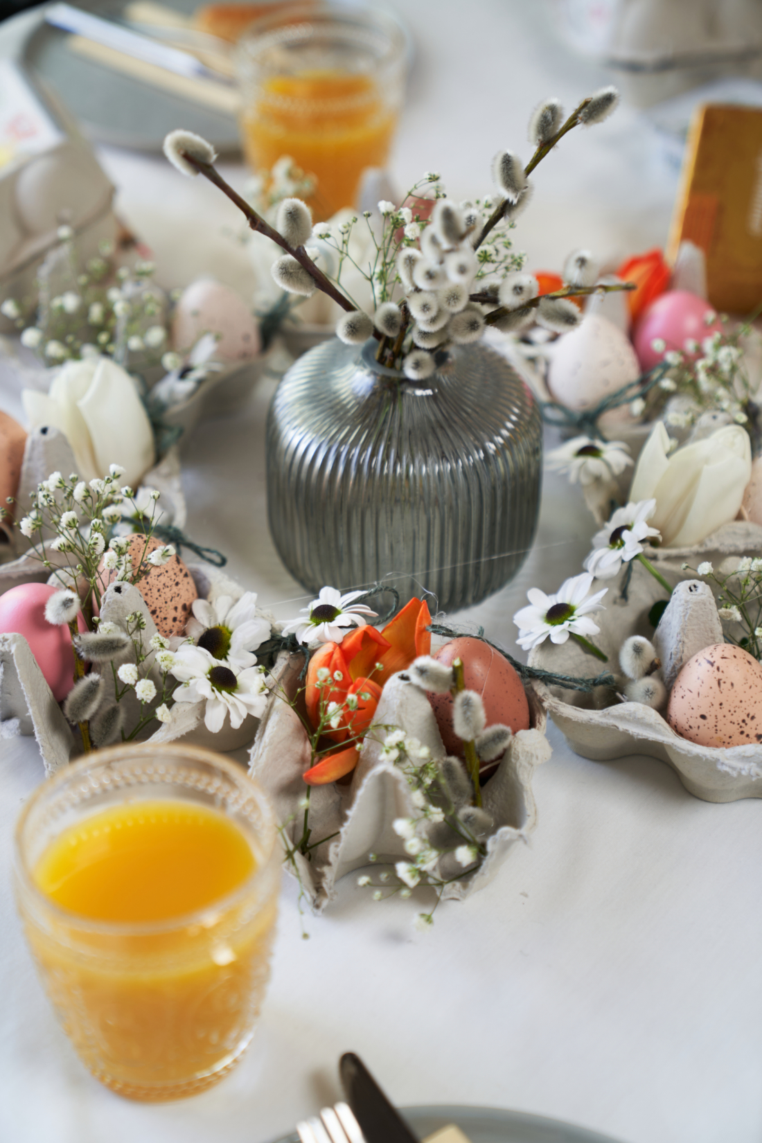 Upcycling: DIY Osterkranz aus Eierkartons