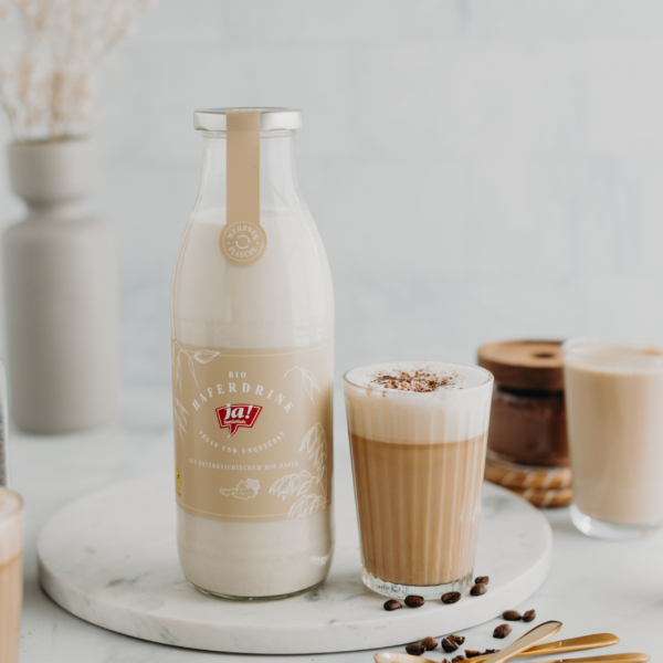 Kaffee Latte mit Bio-Haferdrink