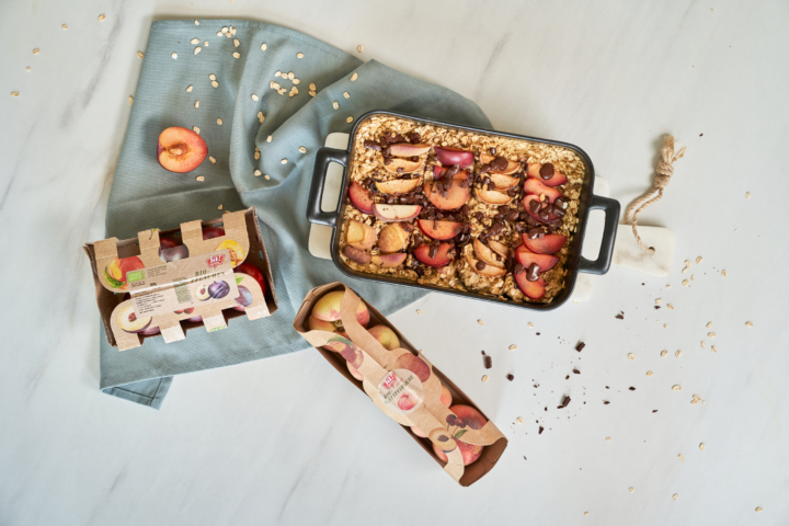 Baked Oats mit Pfirsichen und Pflaumen