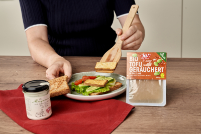 Clubsandwich mit Tofu