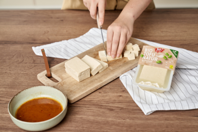 Tofu geschnitten