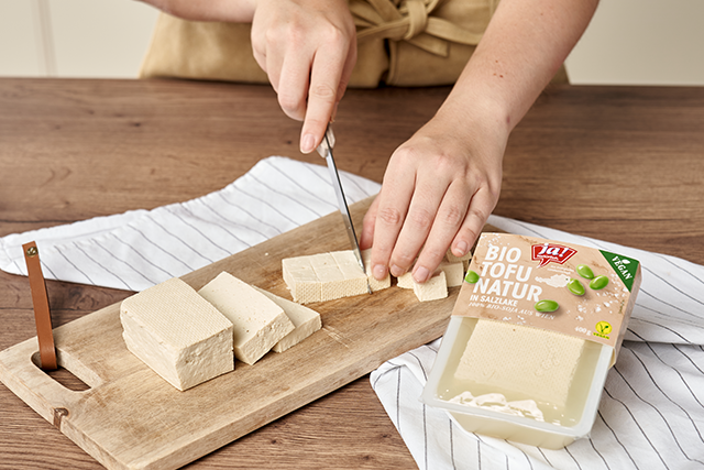 Woraus und wie wird Tofu gemacht?