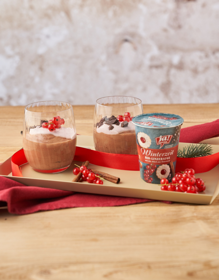 Winterzeit Schokoladenmousse mit Bio-Linzerauge