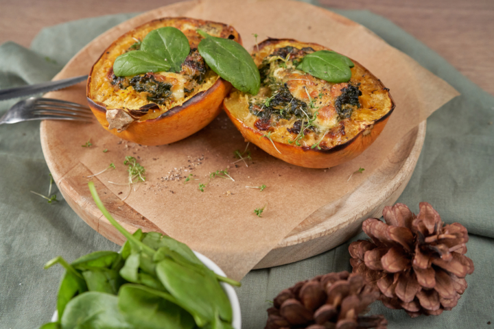 Spaghettikürbis mit Blattspinat