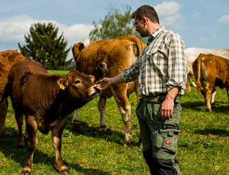 Bio-Bauer Stefan Eisenberger.