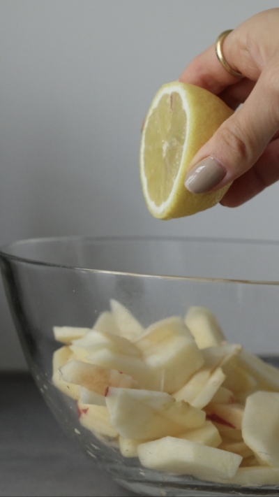 Apfel-Topfen-Grieß-Auflauf mit Mandelsplitter | Rezept – Ja! Natürlich