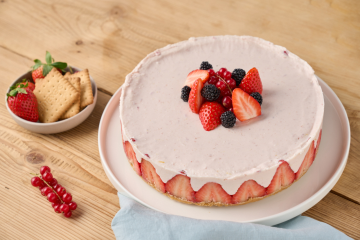 Beeren Cheesecake mit Sommerfrisch-Joghurt