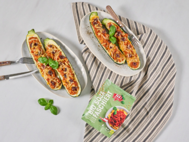 Gefüllte Zucchini mit Soja-Faschiertem