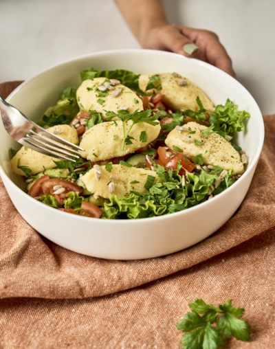 Grießnockerl mit Salat