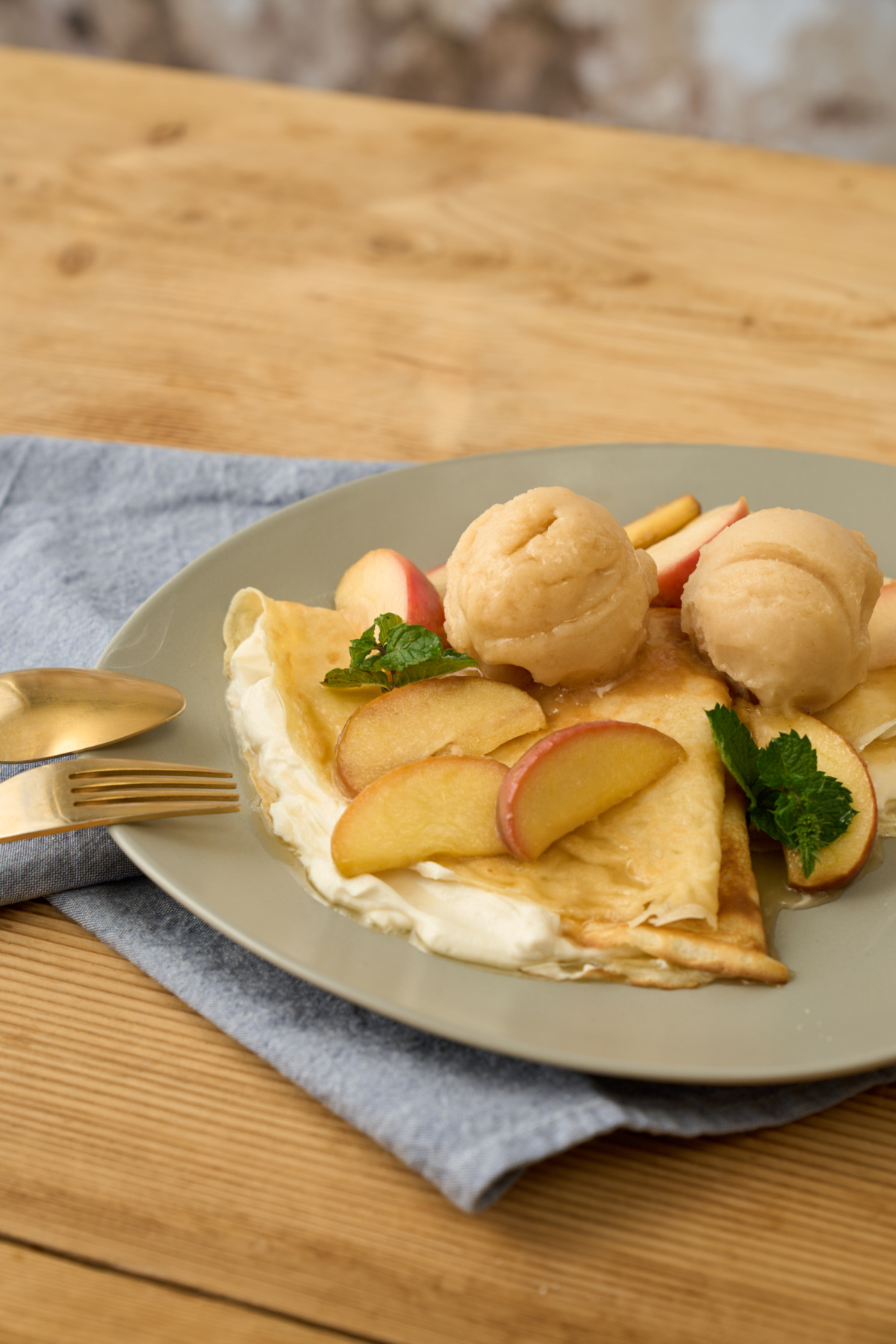 Gefüllte Crepes mit Apfelsorbet | Rezept – Ja! Natürlich