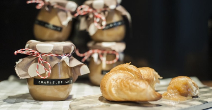 Confiture de Lait: Süße Karamell-Milchcreme