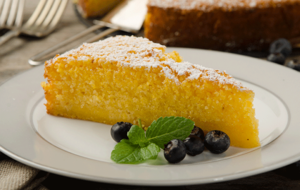 Holunder-Haferdrink-Grießkuchen