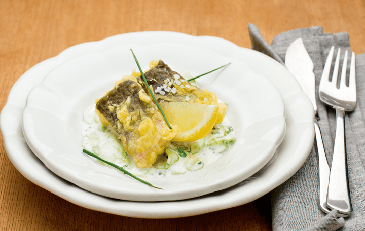 Zitronen-Saibling mit Rahmgurken