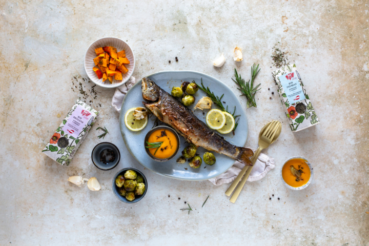 Kräuter-Bachsaibling mit Kürbispüree und Kohlsprossen