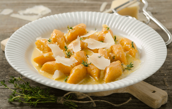 Kürbisgnocchi mit Käsesoße