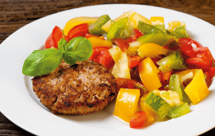 Lammfleisch mit Salat