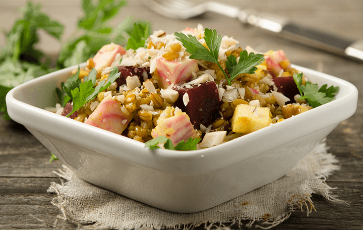 Gebratener Dinkelreis mit Roten Rüben und Paranüssen