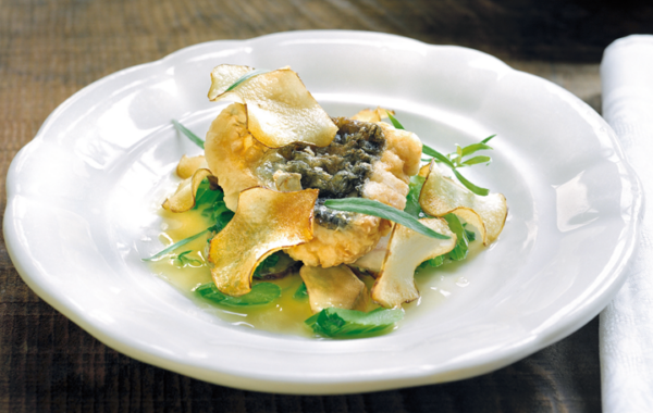 Knuspriger Karpfen auf Sellerie-Topinambur-Gemüse