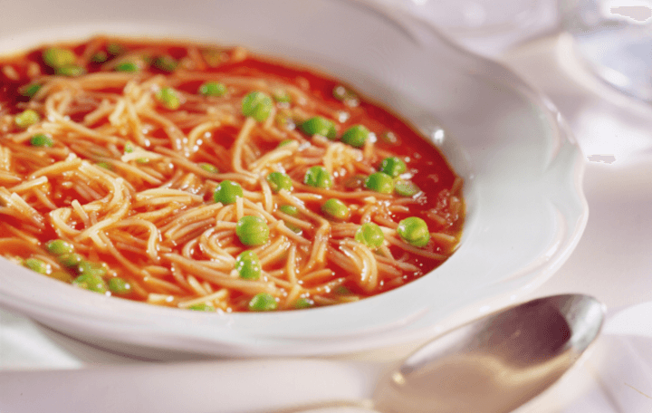 Paprikaschoten-Paradeisersuppe mit Erbsen