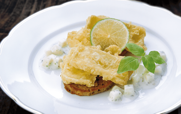 Camemberttörtchen mit Apfel-Kräutersauce | Rezept – Ja! Natürlich
