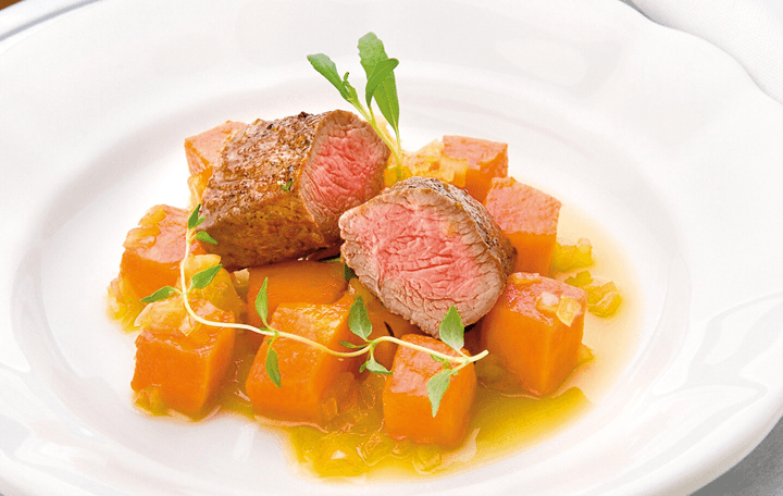 Lammmedallions mit pikantem Kürbisgemüse