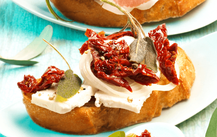 Bruschetta mit Schafskäse