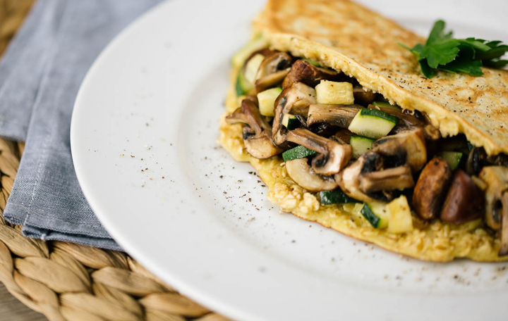 Hafer-Omelette mit Champignons und Zucchini | Rezept – Ja! Natürlich