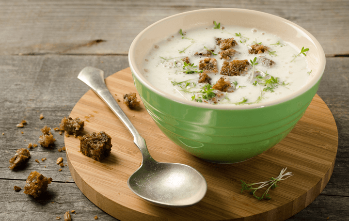Bauernrahmsuppe mit Knoblauch