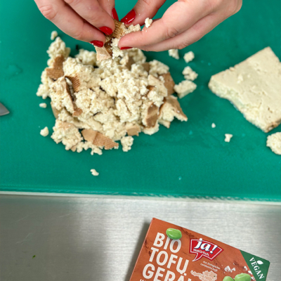 Veggie Bolognese mit Spirelli und Feta | Step 3 | Ja! Natürlich