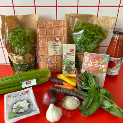 Veggie Bolognese mit Spirelli und Feta | Zutaten | Ja! Natürlich