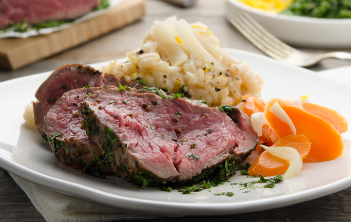 Rindsfilet mit Zitronen-Pfefferrisotto und glacierten Karotten