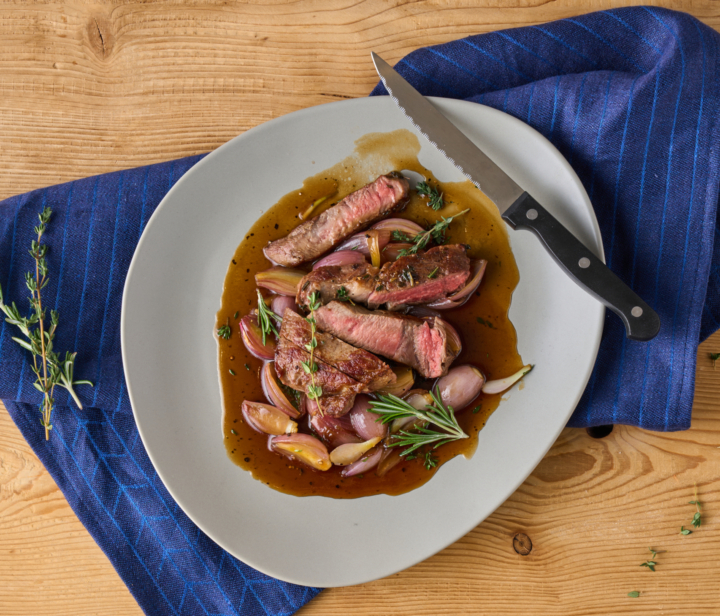 Steak mit Honig Schalotten