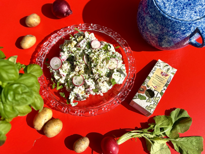 Crunchy Kartoffel Salat mit Radieschen und Gewürzgurken