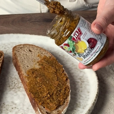 Feta mit Ei auf Brot Rezept Step 1 - Ja! Natürlich