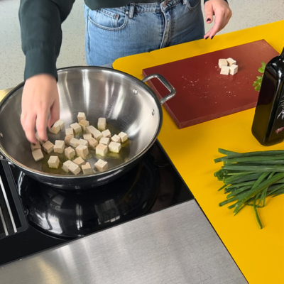 Sticky-Bio-Räuchertofu Rezept von Ja! Natürlich