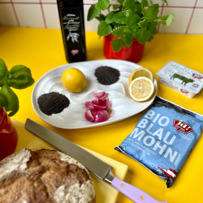 Wiederbrot mit Mohn-Zitronen Frischkäse Rezept Step 1 - Ja! Natürlich